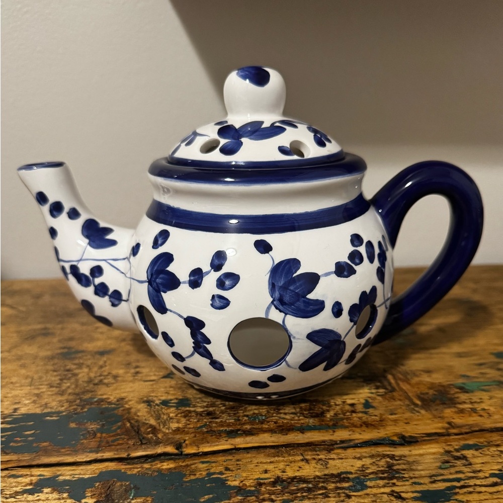 Blue and White Floral Teapot Wax Warmer